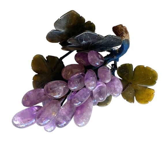 Vintage Amethyst Grape Cluster with Jade Leaves - Picture 1 of 4
